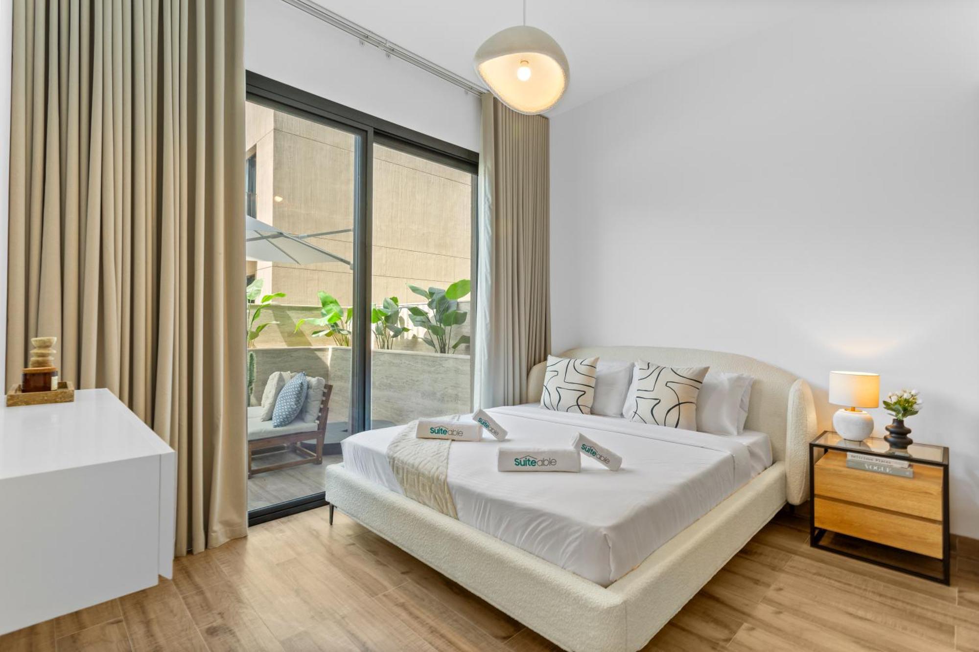 Spacious 2br Maid's In Jvc W 5 Star Amenities