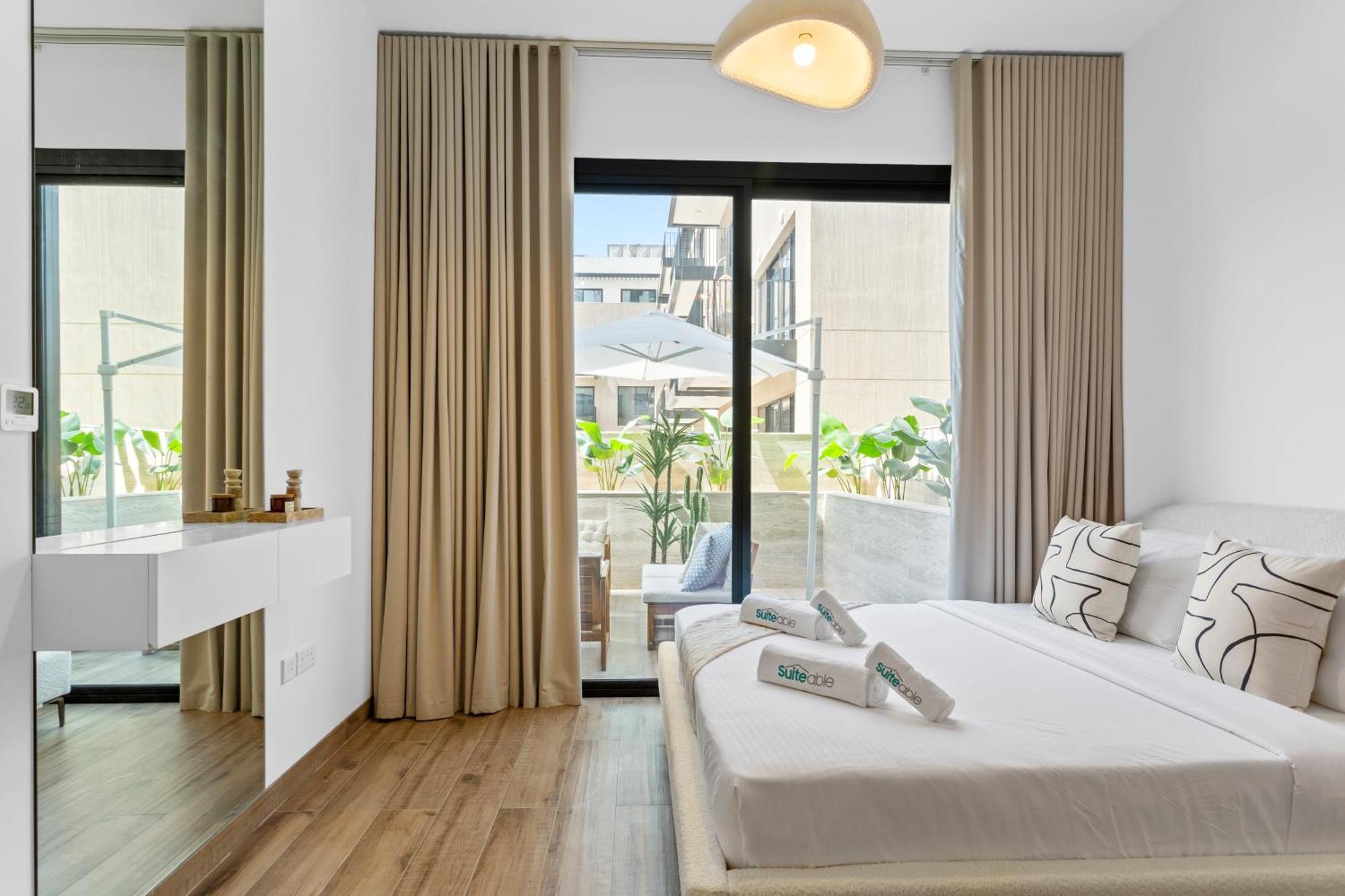 Apartment Spacious 2br Maid's In Jvc W 5 Star Amenities