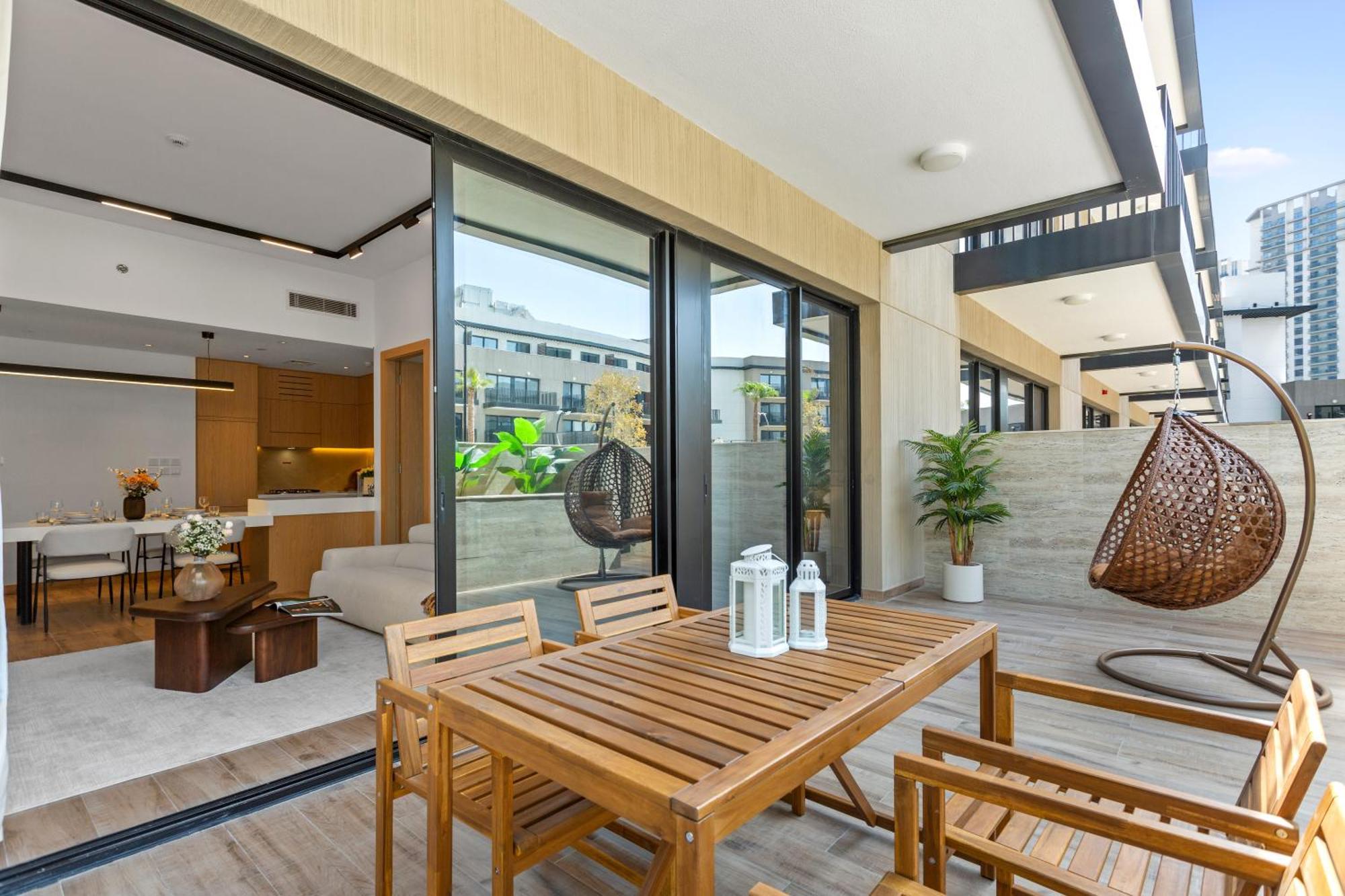 Spacious 2br Maid's In Jvc W 5 Star Amenities Apartment *