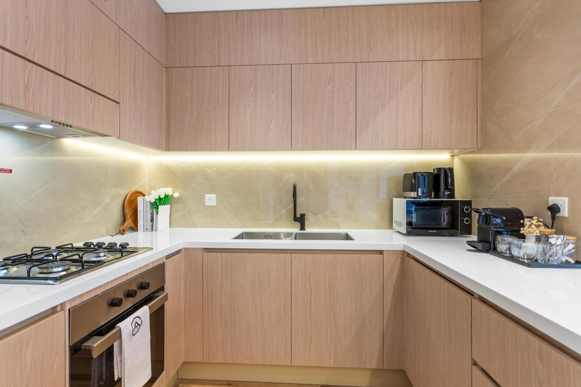Spacious 2br Maid's In Jvc W 5 Star Amenities